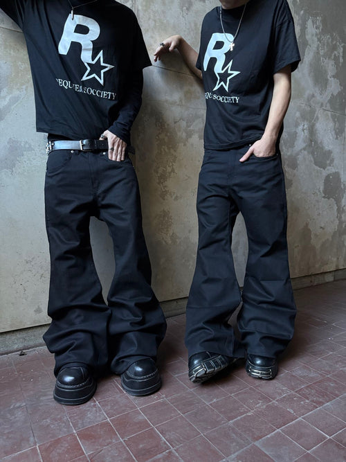 SOLID BLACK FLARED JEANS