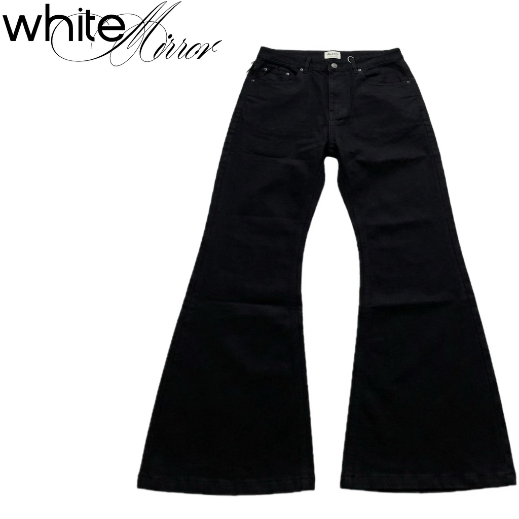 SOLID BLACK FLARED JEANS